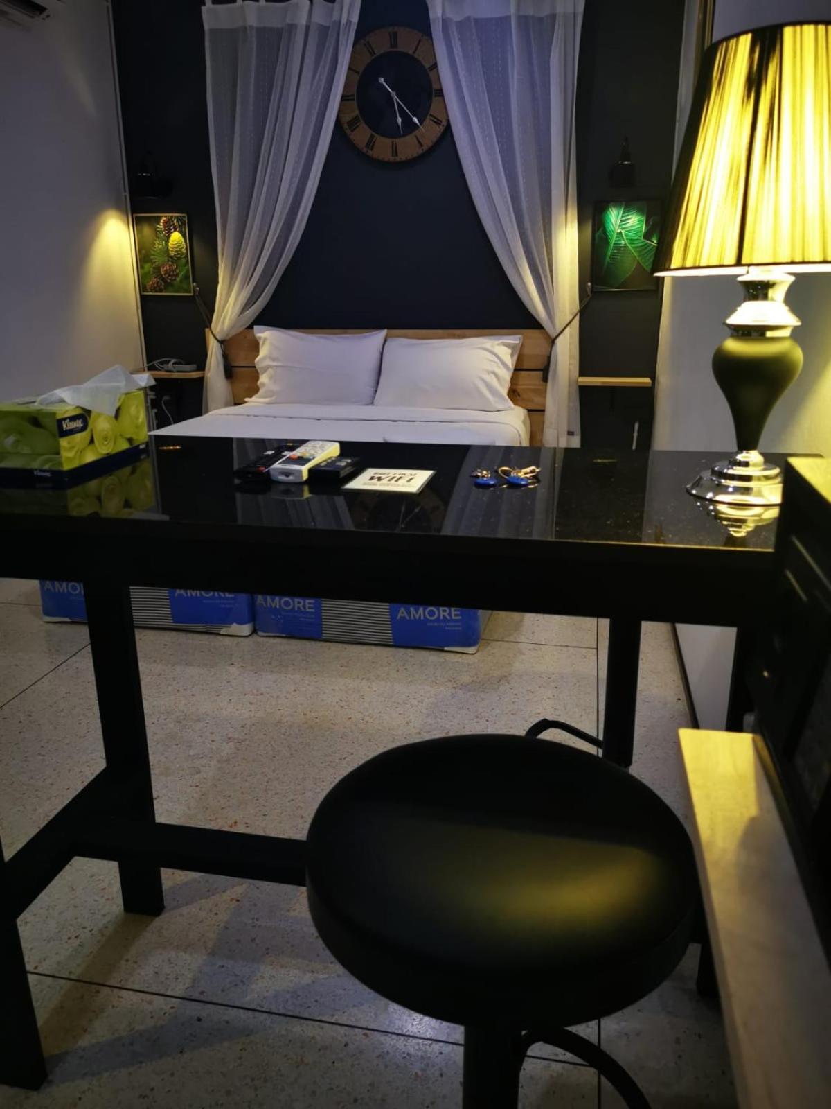 Max's Jomtien Beach House Pattaya Exterior foto